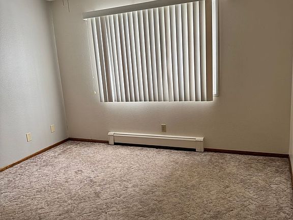 4th image of 426 Shirley St #105