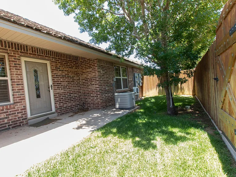 2205 N Norris St — Photo 19