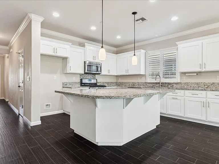 1875 Verrazona Dr — Photo 15