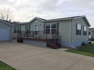 9602 Bishop Dr UNIT 4, West Des Moines, IA 50266