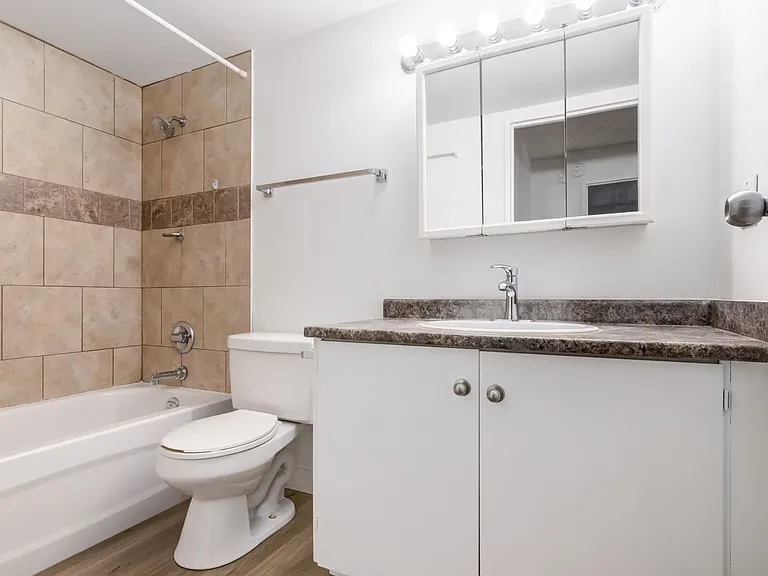 505 56th Ave SW #215 — Photo 19