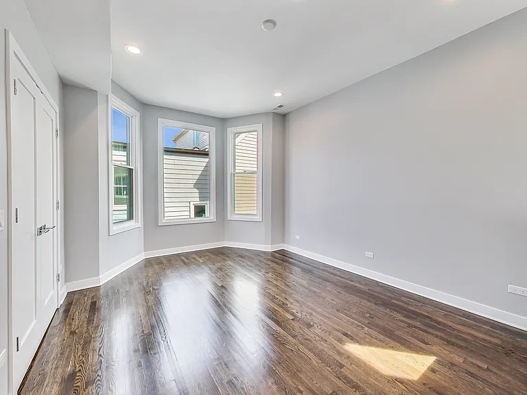 1519 W Henderson St #CH2 — Photo 7