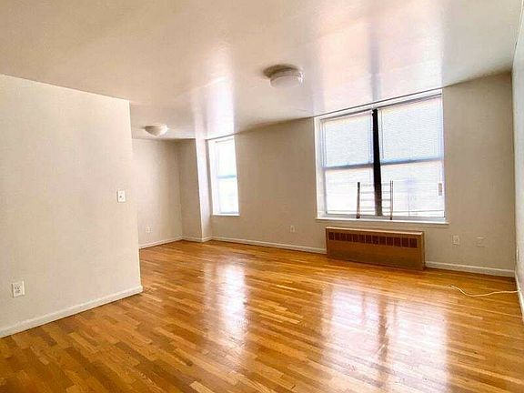 5th image of 540 E 22nd St APT 4B