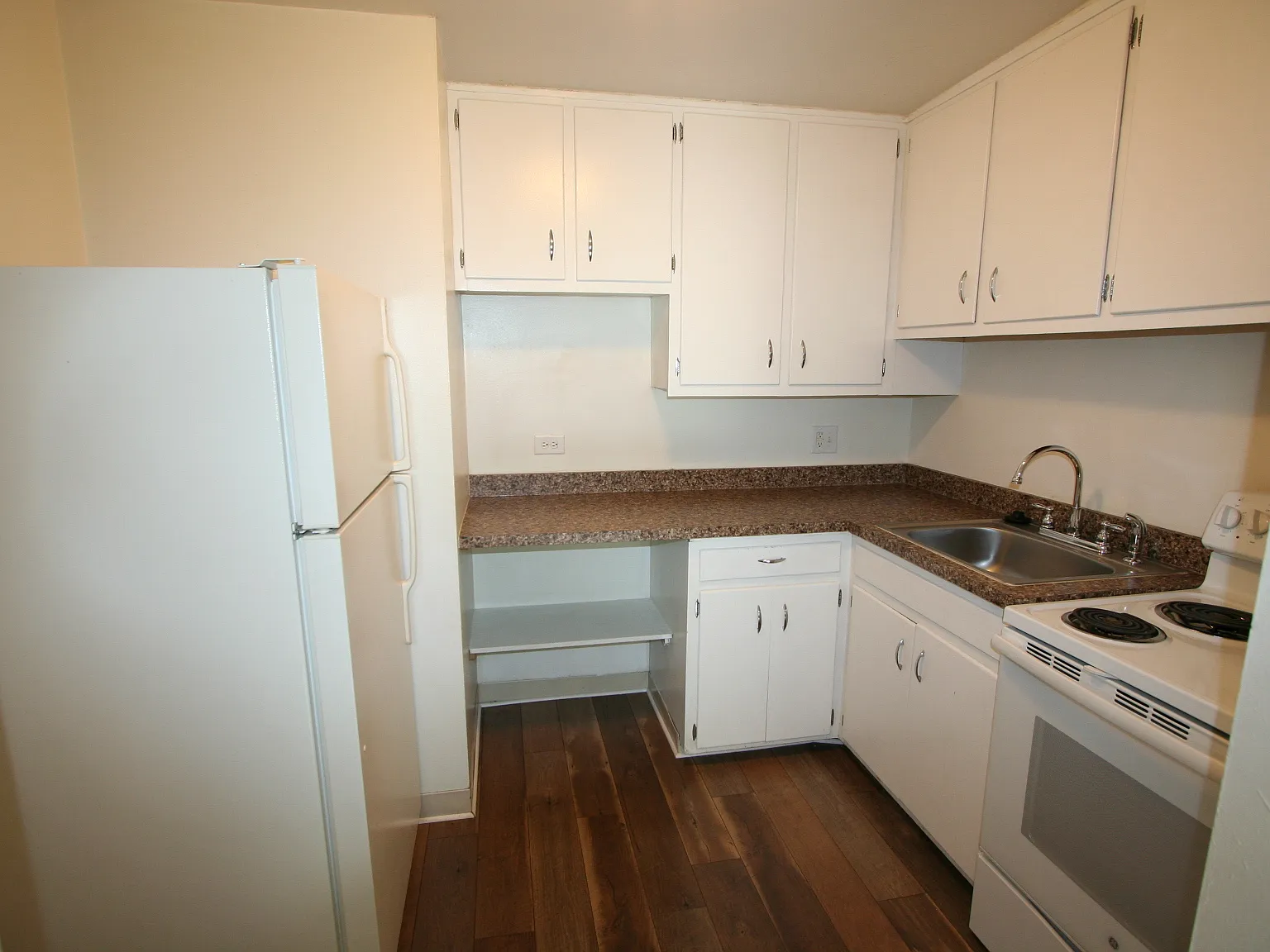 1 bed, 450 sqft, $1,195 — Photo 3