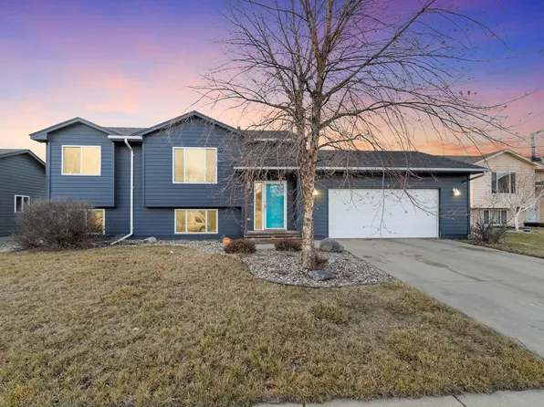 5913 S Hallow Ave, Sioux Falls, SD 57106