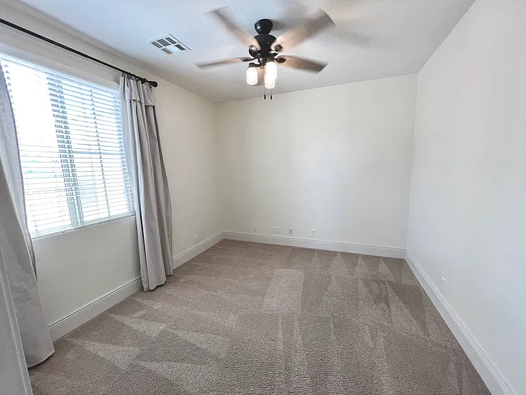 7140 Charter Crest St — Photo 36