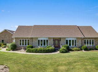 40W839 Norris Rd, Sugar Grove, IL 60554