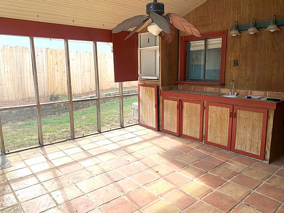 4th image of 171 Oak Ln