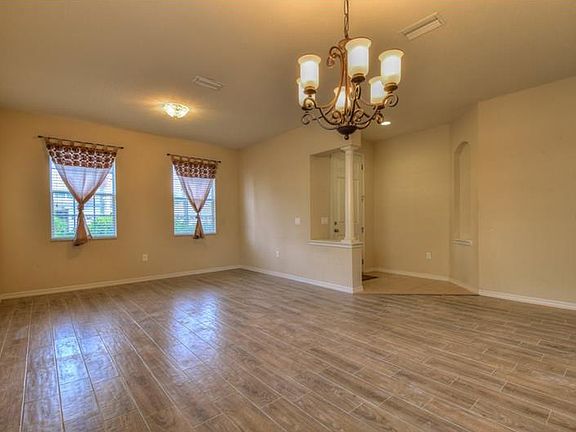5th image of 2524 Ladoga Dr