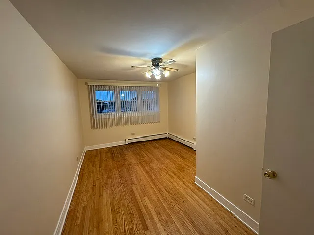 7018 W Archer Ave #2R — Photo 5