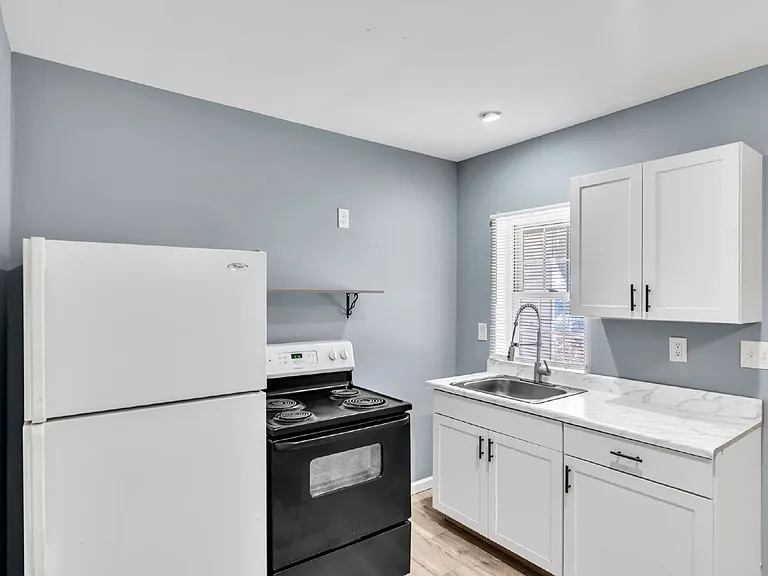189 North St #B — Photo 3