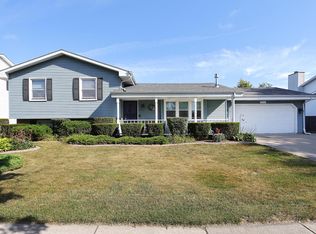 5914 80th Pl, Kenosha, WI 53142