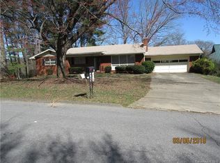 220 Providence Rd, Asheville, NC 28806