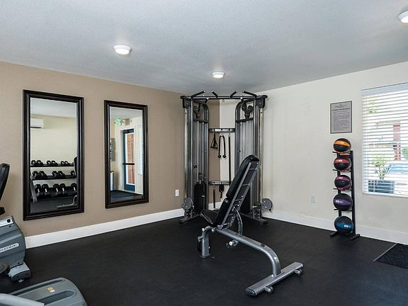 4th image of 2555 Willakenzie Rd #2543-2