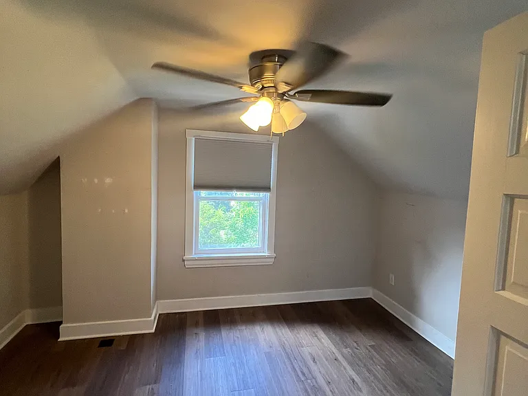 2885 Erie Ave #2 — Photo 35