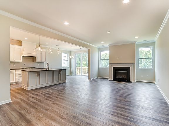 Photo representation of the Nolan plan. Colors, finishes and options will vary.