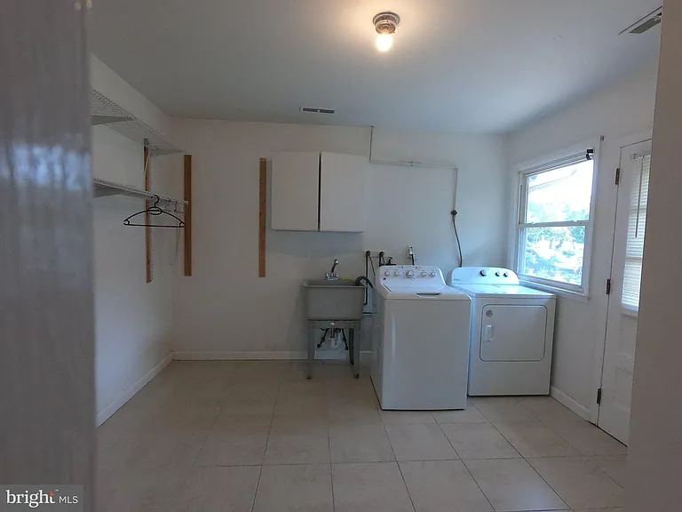 436 S Suffolk Dr — Photo 27
