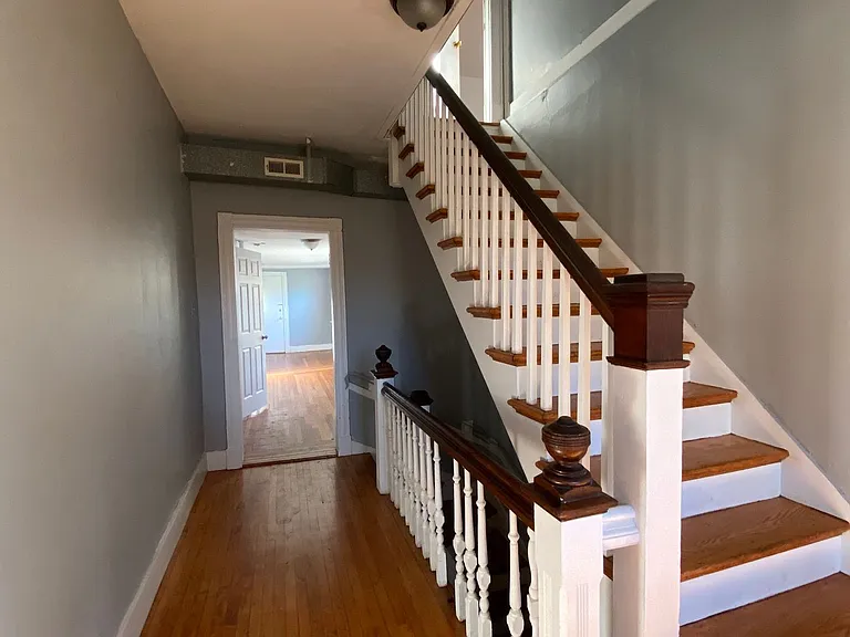229 Dwight St — Photo 9