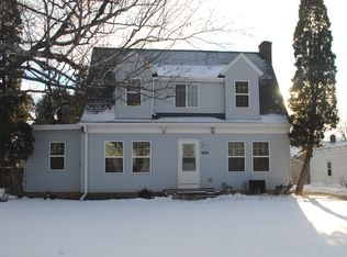 906 Derby Lane, Green Bay, WI 54301