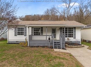 3981 39th St E, Nitro, WV 25143