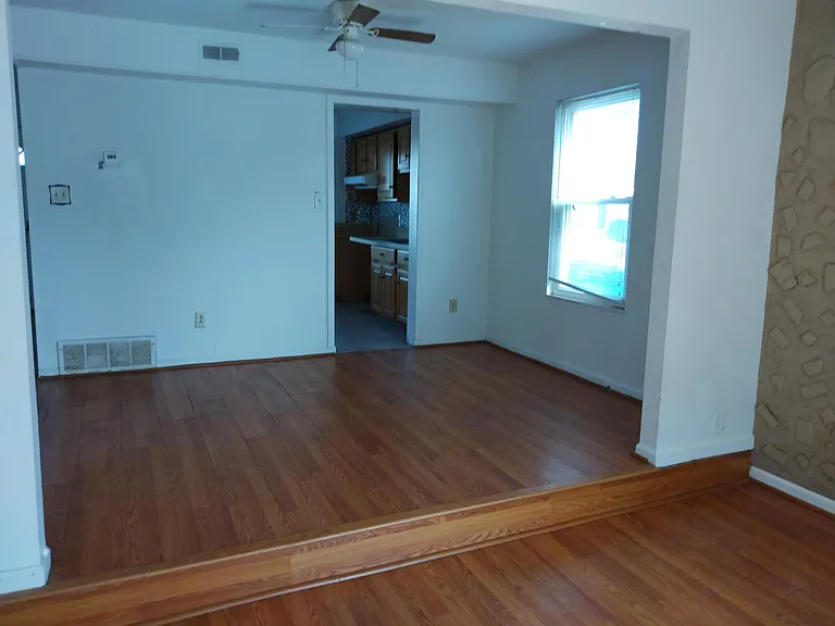 5957 Edgelake Dr — Photo 6