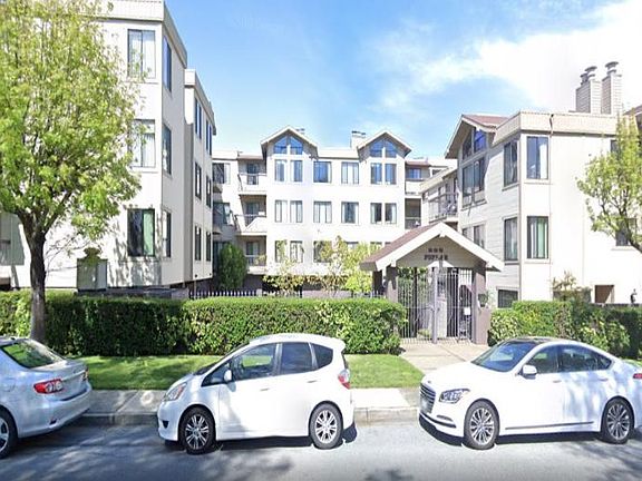 2nd image of 500 Poplar Ave #106