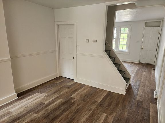 4th image of 1002 Wright St