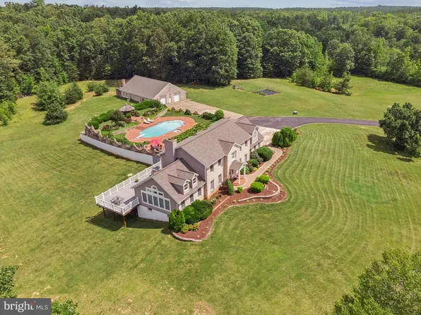 3522 Sugar Hill Ln, Goldvein, VA 22720