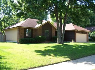 4049 S El Fiesta Ave, Springfield, MO 65807