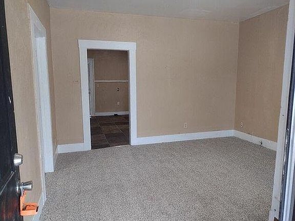 3rd image of 3512 Daniels St