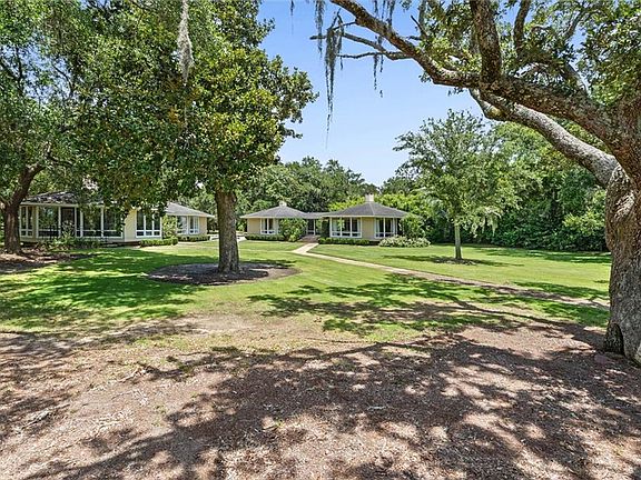 3rd image of 17629 Scenic Highway 98
