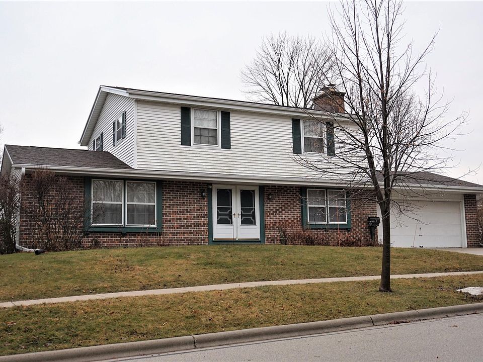 1st image of 221 W Theis St