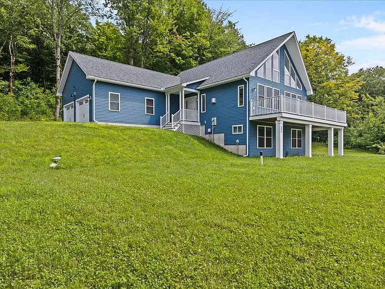 202 Abani Dr — Photo 1