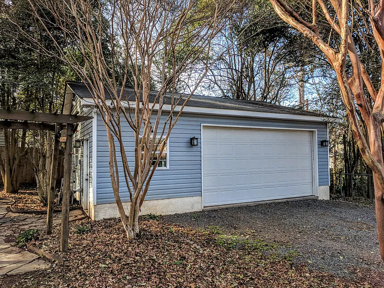 Oversized garage