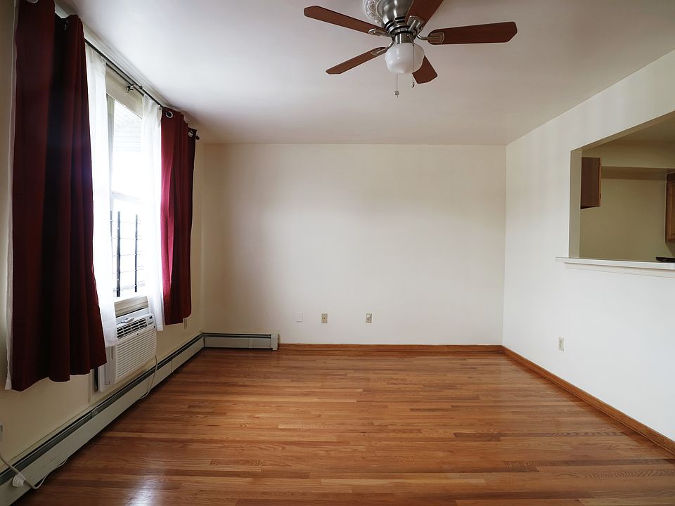 1st image of 111 Mac Dougal St #3