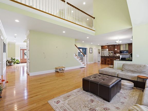 4th image of 50 Yorkshire Rd