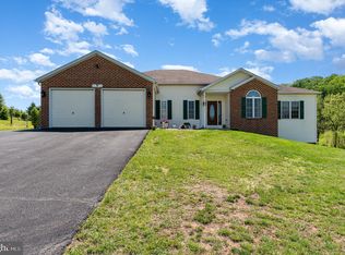 8041 Kiwanis Rd, Harrisburg, PA 17112