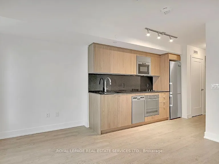 5 Mabelle Ave S #2631 — Photo 9