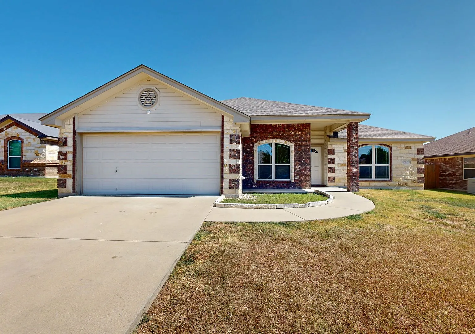 2 Weeks Free + $1,795 Rent Single Family Remodeled Home — Photo 1