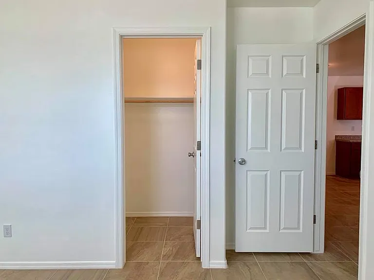 10402 N 9th Ave #A — Photo 10