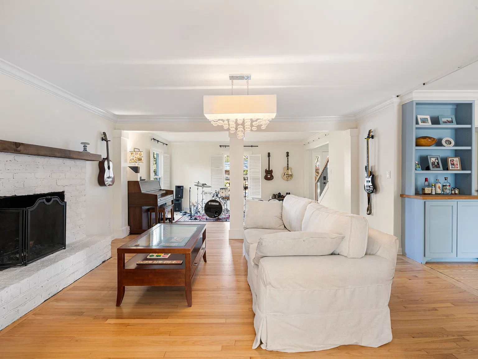 5 bed, 3586 sqft, $7,000 — Photo 3