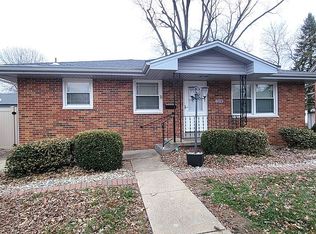 1208 9th St, Highland, IL 62249