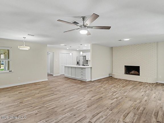 3rd image of 8520 Mermaid Ave