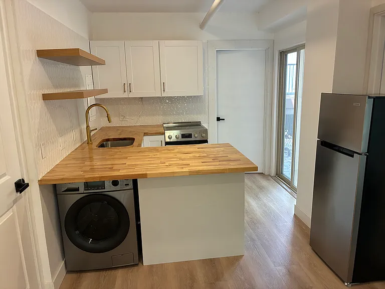 Ridgewood Cir — Photo 4