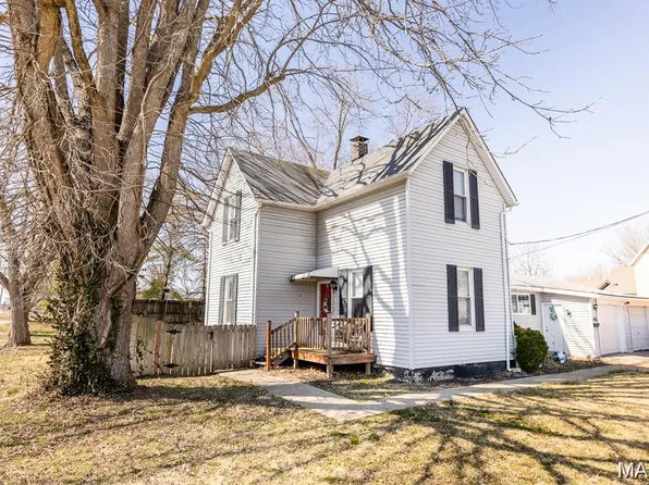415 S Oak St, O'Fallon, IL 62269