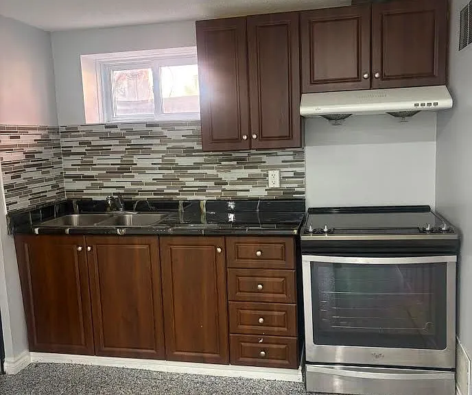 426 Delrex Blvd — Photo 2