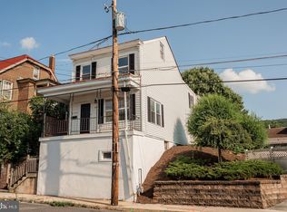 909 W Race St, Pottsville, PA 17901