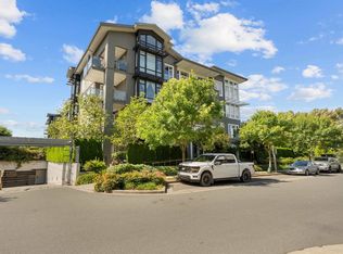 2393 Ranger Ln #305, Pt Coquitlam, BC V3B 0P5