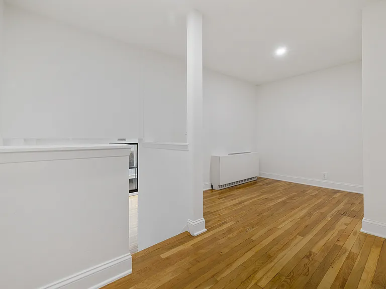 123 E 54th St #5G — Photo 5
