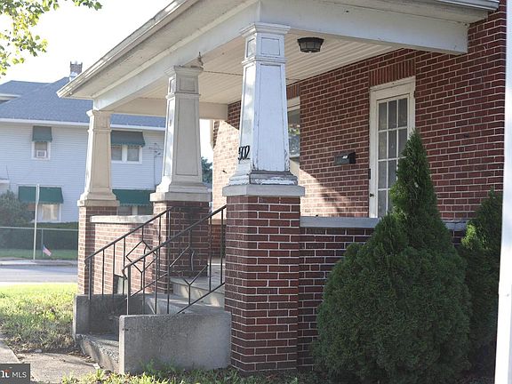 4th image of 502 2nd St